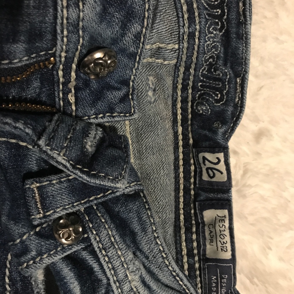 Miss Me Capris size 26 - Picture 2 of 3